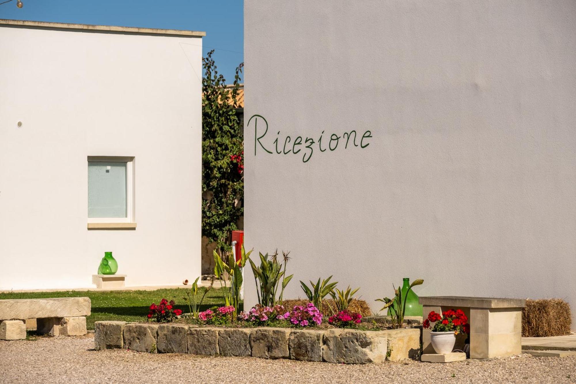 Masseria Rauccio Torre dell'Orso Exterior foto